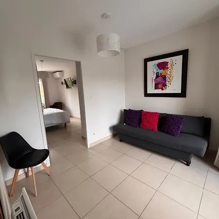 - Avec Double A La Campagne, La Bella شقة