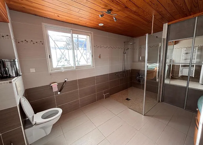 - Avec Double A La Campagne, La Bella *