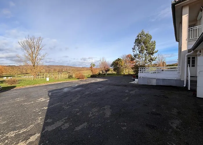 - Avec Double A La Campagne, La Bella Lias